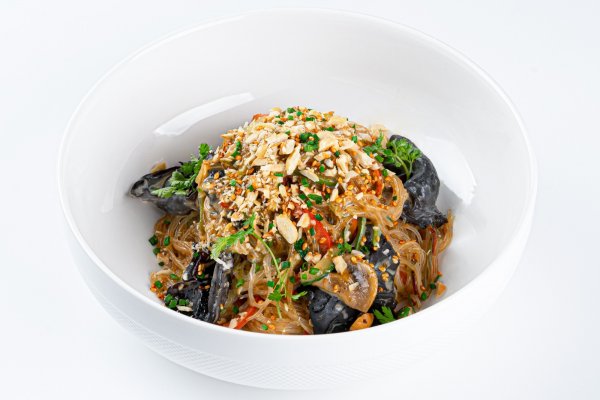 Funchosa with wood mushrooms